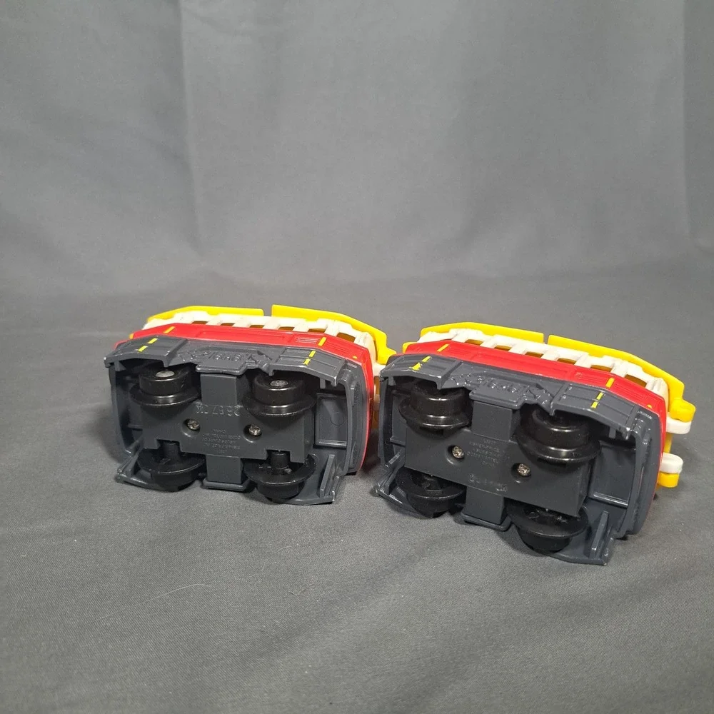 VTG 2006 Fisher Price Geotrax Busiest Team Open Top Trolleys Trains Set of 2
